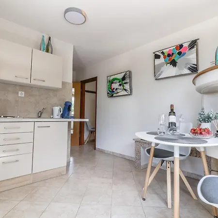 4 Apartment Mugeba
