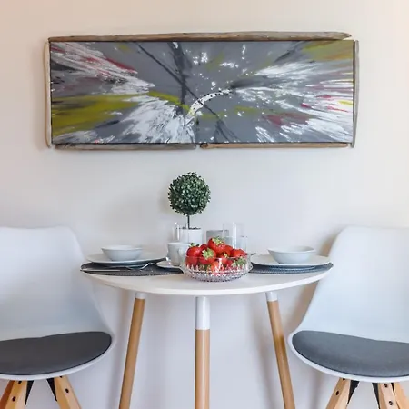 4 Apartment