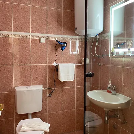 4 Apartment