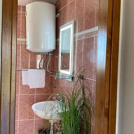 Apartment 4