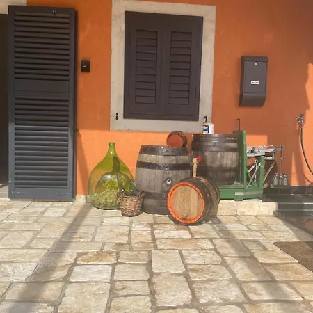 4 Apartment Mugeba