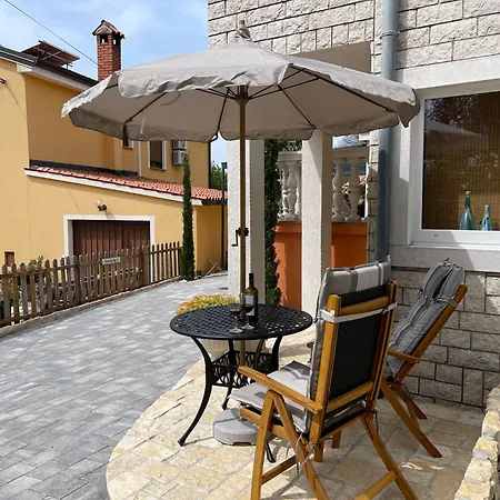 Apartment 4 Mugeba